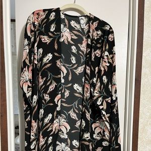 Black Floral Kimono